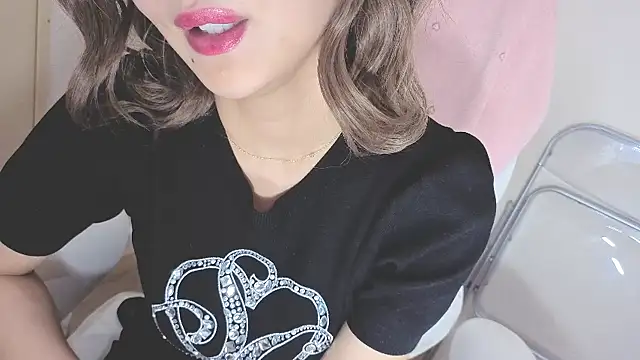 Snapshot of miho-ch chatting on June 2026 02:21:02 PM miho-ch online show from June 2026 02:21:02 PM