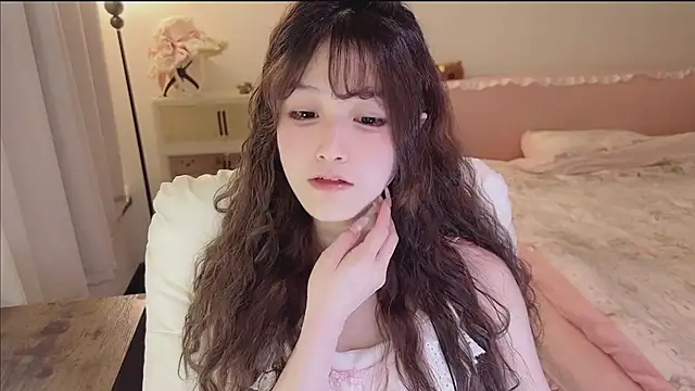 Snapshot of FuFu-puff chatting on March 2026 04:44:01 PM FuFu-puff online show from March 2026 04:44:01 PM
