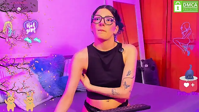 Snapshot of Bluedarkelf888 chatting on March 2026 01:43:01 AM Bluedarkelf888 online show from March 2026 01:43:01 AM