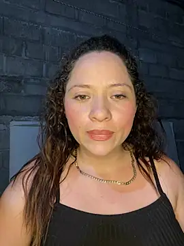 Snapshot of sabrossa chatting on July 2026 04:10:02 AM sabrossa online show from July 2026 04:10:02 AM