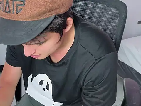 Snapshot of invincible200 chatting on October 2025 01:56:02 PM invincible200 online show from October 2025 01:56:02 PM