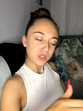 Snapshot of CristinaSww chatting on October 2025 08:20:02 PM CristinaSww online show from October 2025 08:20:02 PM