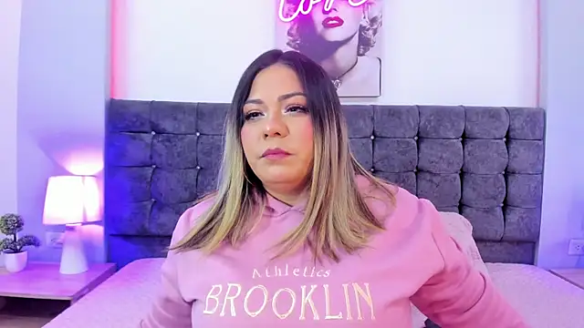 Snapshot of isabella_horney_ chatting on October 2025 05:51:02 PM isabella horney online show from October 2025 05:51:02 PM