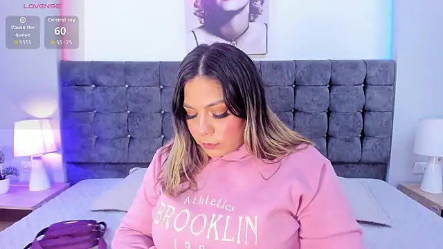 Snapshot of isabella_horney_ chatting on November 2025 07:34:02 PM isabella horney online show from November 2025 07:34:02 PM