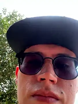 Snapshot of Kurtxxx22 chatting on January 2026 07:23:01 PM Kurtxxx22 online show from January 2026 07:23:01 PM