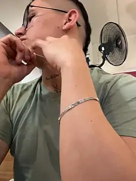 Kurtxxx22 online show from June 2026 11:21:01 PM
