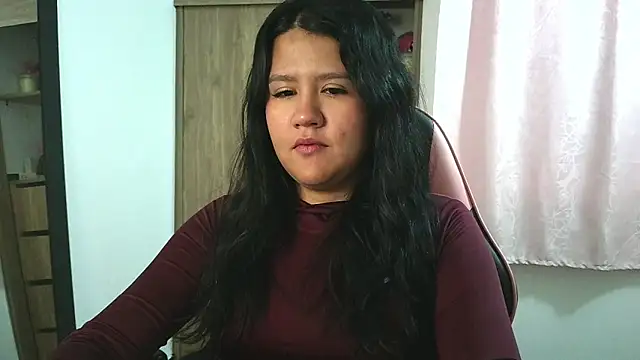 Oliviawatson1 online show from November 2025 12:59:02 PM