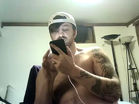 Snapshot of WyattL96 chatting on April 2026 09:34:02 AM WyattL96 online show from April 2026 09:34:02 AM