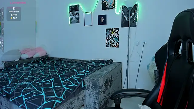 cute little ass online show from October 2025 03:42:01 PM