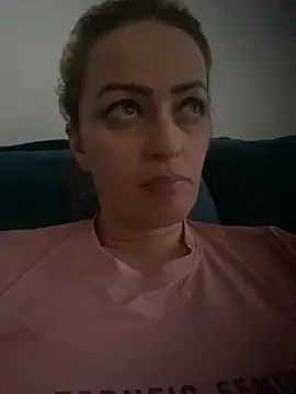 Alerquinasc online show from November 2025 09:17:02 PM