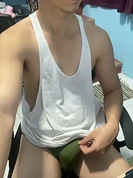 Snapshot of ieat_monsters chatting on April 2026 07:28:01 AM ieat monsters online show from April 2026 07:28:01 AM