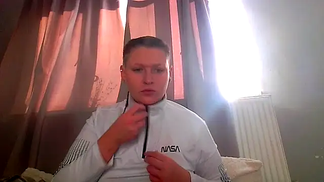 Snapshot of RUBY-ROSE-SWINGS chatting on October 2025 09:46:02 AM RUBY-ROSE-SWINGS online show from October 2025 09:46:02 AM