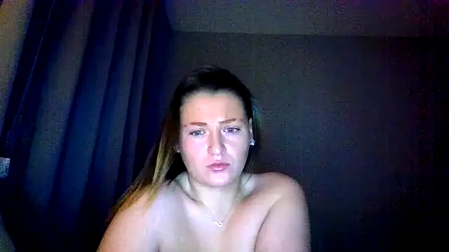 Snapshot of RUBY-ROSE-SWINGS chatting on November 2025 05:06:02 AM RUBY-ROSE-SWINGS online show from November 2025 05:06:02 AM