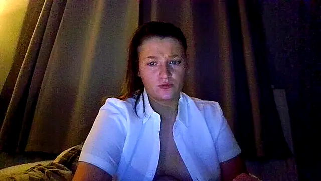 Snapshot of RUBY-ROSE-SWINGS chatting on December 2025 02:32:02 AM RUBY-ROSE-SWINGS online show from December 2025 02:32:02 AM