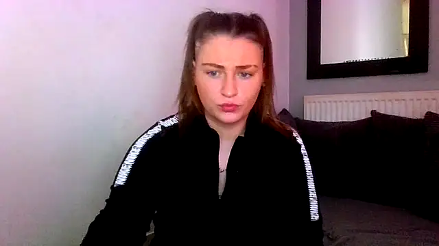 Snapshot of RUBY-ROSE-SWINGS chatting on February 2026 09:48:02 AM RUBY-ROSE-SWINGS online show from February 2026 09:48:02 AM