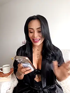 Snapshot of DiosaFortuna chatting on April 2026 12:08:02 PM DiosaFortuna online show from April 2026 12:08:02 PM