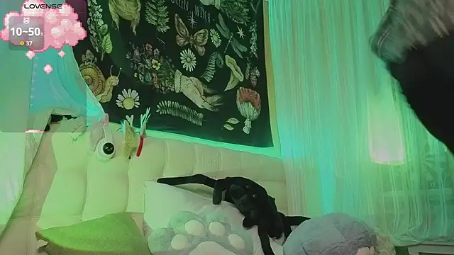 Snapshot of Miko_Meow chatting on October 2025 08:16:02 PM Miko Meow online show from October 2025 08:16:02 PM