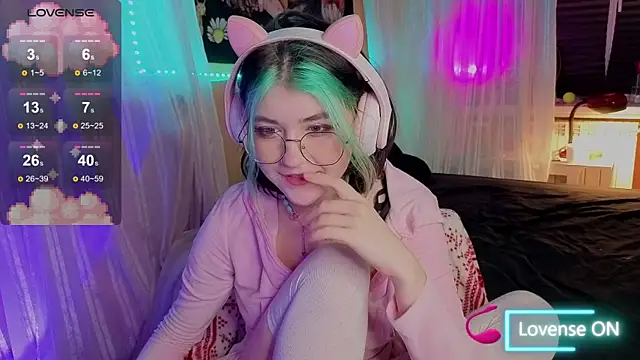 Miko Meow online show from December 2025 04:52:02 AM