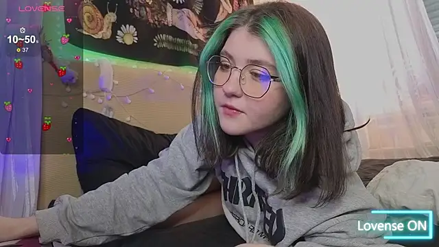 Snapshot of Miko_Meow chatting on April 2026 03:48:02 PM Miko Meow online show from April 2026 03:48:02 PM