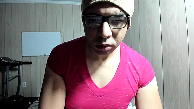 Snapshot of NaturalBeautyQueen chatting on October 2025 09:34:02 AM NaturalBeautyQueen online show from October 2025 09:34:02 AM