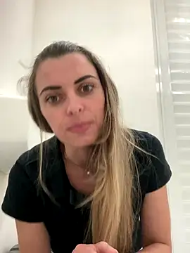 Snapshot of SweetGraciosa chatting on September 2025 08:11:02 PM SweetGraciosa online show from September 2025 08:11:02 PM