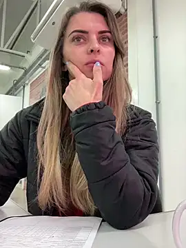 Snapshot of SweetGraciosa chatting on October 2025 12:25:01 PM SweetGraciosa online show from October 2025 12:25:01 PM