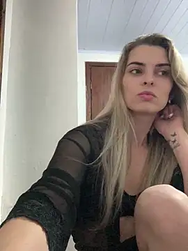 Snapshot of SweetGraciosa chatting on November 2025 02:23:01 AM SweetGraciosa online show from November 2025 02:23:01 AM