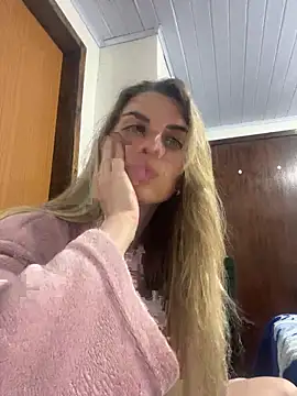 Snapshot of SweetGraciosa chatting on November 2025 11:15:01 PM SweetGraciosa online show from November 2025 11:15:01 PM