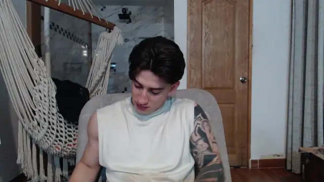 Snapshot of AteneoJr chatting on October 2025 04:42:01 AM AteneoJr online show from October 2025 04:42:01 AM