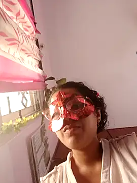 Snapshot of thanusi_2 chatting on February 2026 04:12:02 AM thanusi 2 online show from February 2026 04:12:02 AM