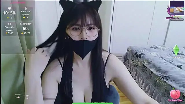 Winnie-01 online show from March 2026 02:39:02 PM