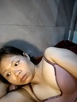 LinhNa999 online show from October 2025 05:08:01 AM