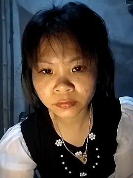 LinhNa999 online show from February 2026 12:14:02 PM