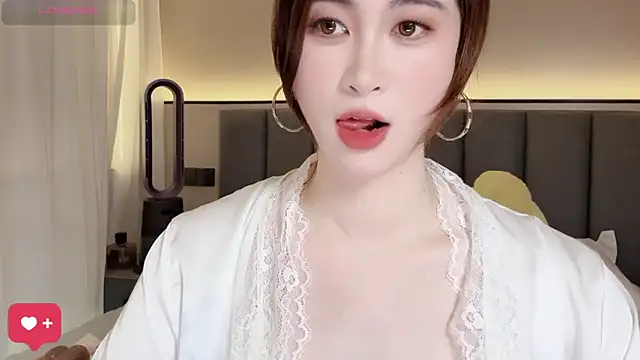 wuyueaini online show from April 2026 07:18:01 AM