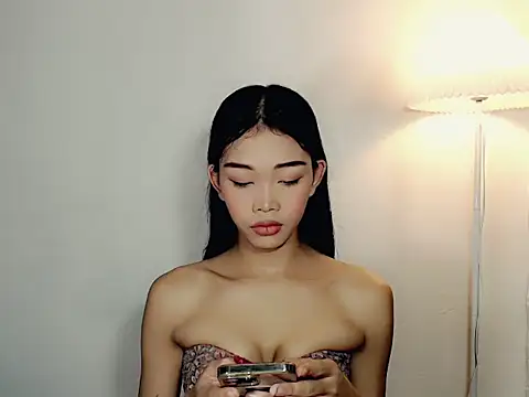 Snapshot of holyakiesha chatting on November 2025 11:32:01 PM holyakiesha online show from November 2025 11:32:01 PM