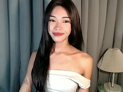 Snapshot of holyakiesha chatting on March 2026 07:30:01 PM holyakiesha online show from March 2026 07:30:01 PM