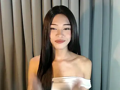 Snapshot of holyakiesha chatting on April 2026 08:28:02 PM holyakiesha online show from April 2026 08:28:02 PM