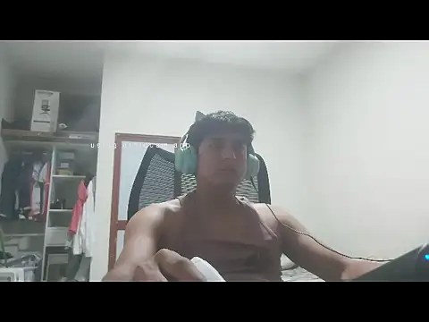 wilsoncrazz online show from October 2025 05:16:01 AM