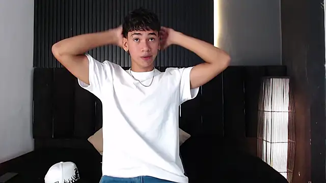 Snapshot of Dominic_ghost chatting on December 2025 11:09:02 PM Dominic ghost online show from December 2025 11:09:02 PM