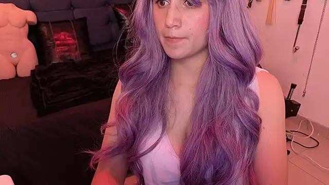 elowen halley1 online show from October 2025 08:32:01 PM