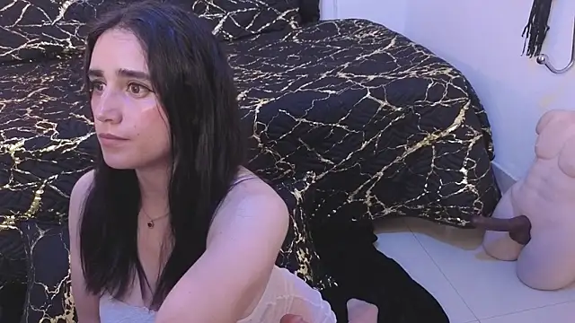 elowen halley1 online show from November 2025 07:35:01 PM