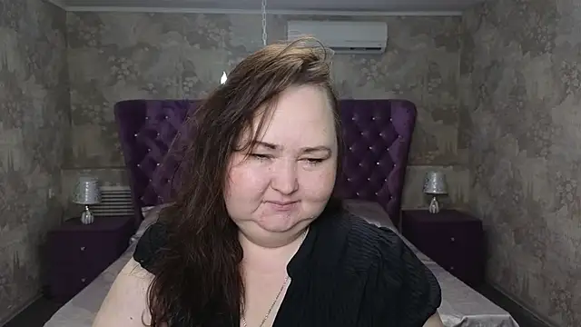 Eloisa Eliot online show from December 2025 04:34:02 PM