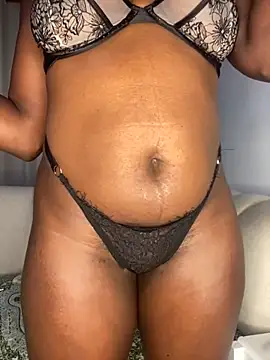 Snapshot of TinaFavourite chatting on November 2025 05:03:01 PM TinaFavourite online show from November 2025 05:03:01 PM