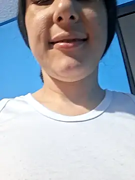 vaneza1999 online show from October 2025 08:20:02 PM