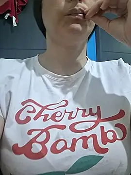 vaneza1999 online show from October 2025 09:55:02 PM