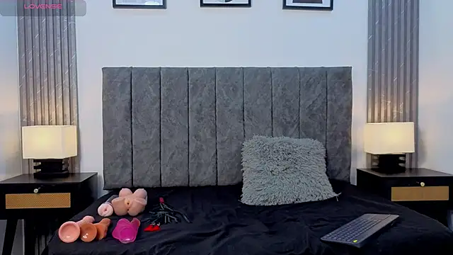 Liam forest  online show from September 2025 04:51:02 AM