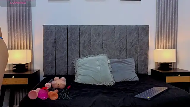 Liam forest  online show from October 2025 04:51:02 AM