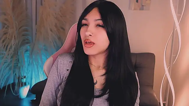 Snapshot of cuteezoe chatting on November 2025 07:00:02 AM cuteezoe online show from November 2025 07:00:02 AM