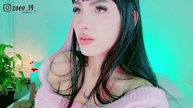 Snapshot of cuteezoe chatting on May 2026 03:23:02 AM cuteezoe online show from May 2026 03:23:02 AM