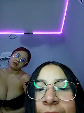 Snapshot of Anne_Mia chatting on October 2025 09:21:02 AM Anne Mia online show from October 2025 09:21:02 AM